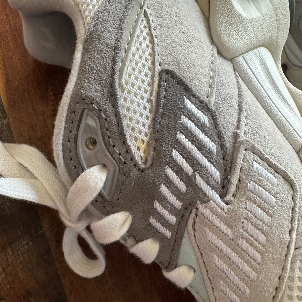 New Balance 9060 Rain Cloud - Picture 6 of 7